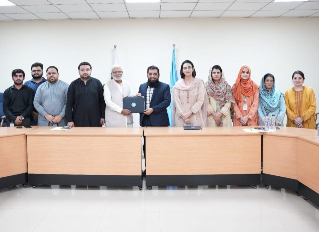 Corporate Outreach, represented Alkhidmat Foundation Pakistan. FAST-NUCES Islamabad was represented by Dr. Waseem Shahzad, Director, FAST-NUCES Islamabad and Dr. Sadia Nadeem, Dean, FAST School of Management